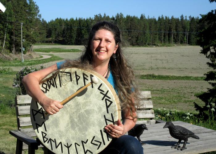 The Runes: Uthark versus Futhark Imelda Almqvist, teacher of Seidr and Northern Tradition material, discusses what the rune row known as Uthark is and how it relates to the Futhark.